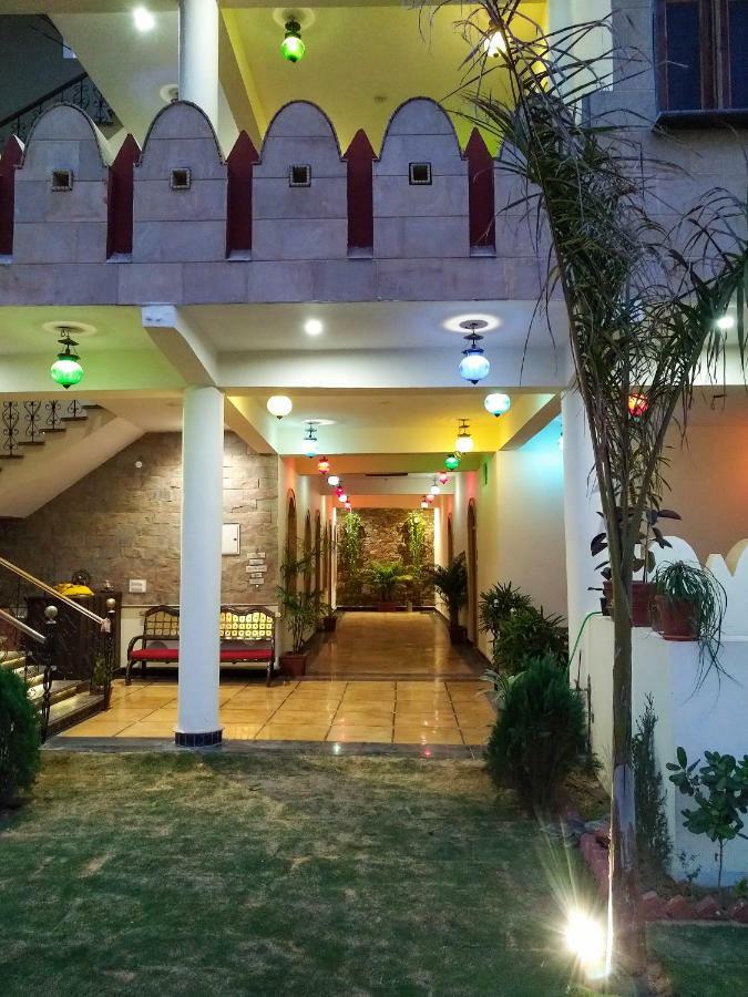 Hotel Vamdev 3*