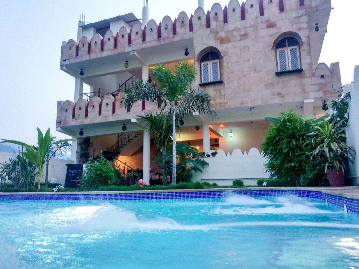 Hotel Vamdev